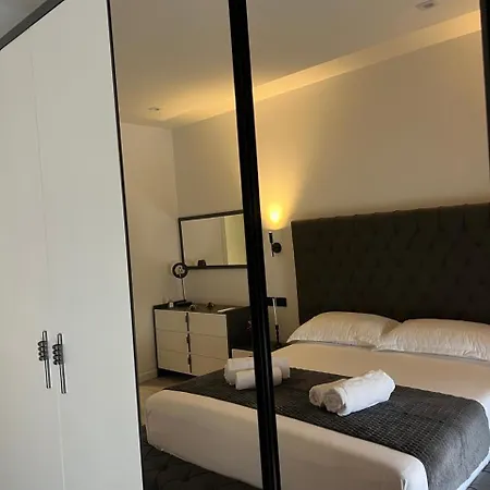 Teds Luxury 2 地拉那