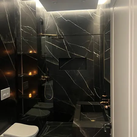 Teds Luxury 2 Apartment