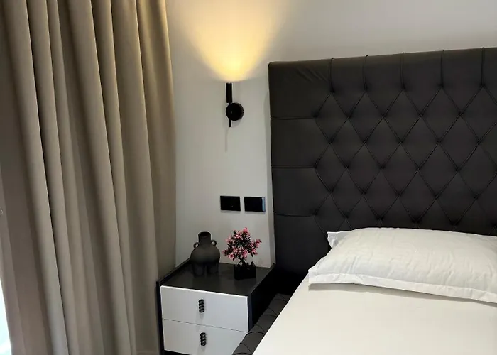 Lägenhet Teds Luxury 2 *